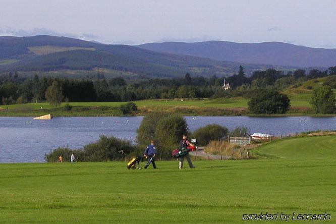 Huntly Arms Hotel Aboyne Bagian luar foto